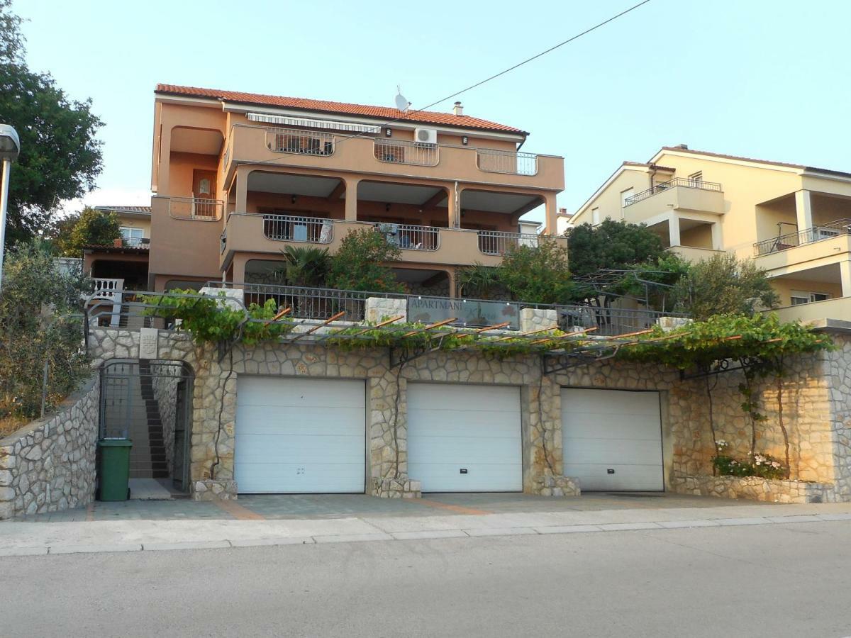 Apartments Klara Novi Vinodolski Ngoại thất bức ảnh